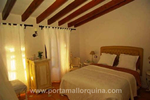 Dormitorio en estilo rústico