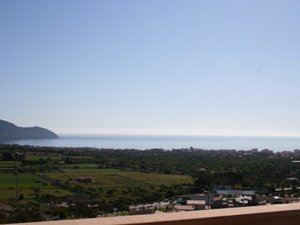 Panorámica espectacular desde una de sus terrazas con impresionantes vistas que abarcan desde Costa de los Pinos hasta la Punta de N'Amer.