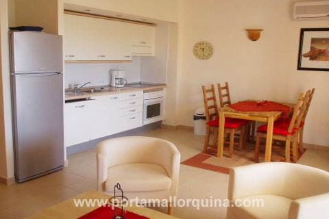 Cocina y área de comer