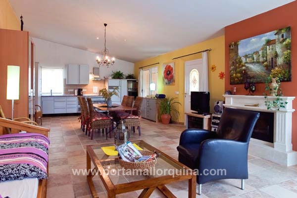 Salón comedor y cocina abierta
