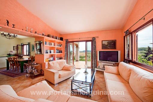 Salón comedor de la casa de campo en Montuiri