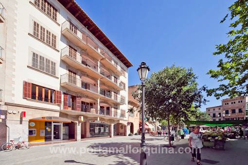 Vista de la comunidad directamente al lado de la plaza de mercado