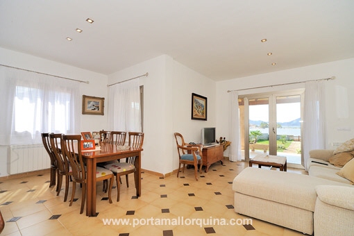 Moderno salón comedor de la planta baja