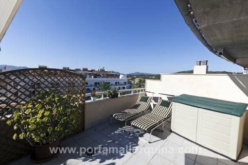 Terraza de la azotea grande con vistas panorámicas