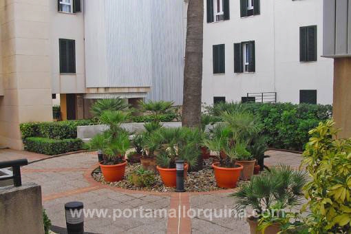 Entrada del bloque de apartamentos