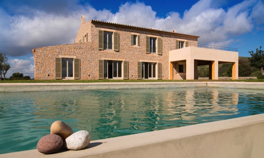 Finca mediterránea de construcción nueva con vistas incomparables