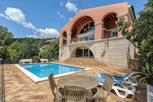 105012-villa-bendinat-runboegen-pool
