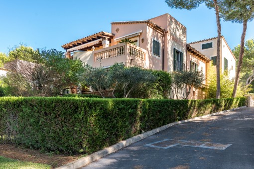 Precioso chalet con vistas al mar en el complejo residencial cerca del Country Club en Santa Ponsa