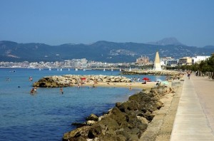 La ruta a lo largo de Playa de Palma es una excursión recomendada para toda la familia.