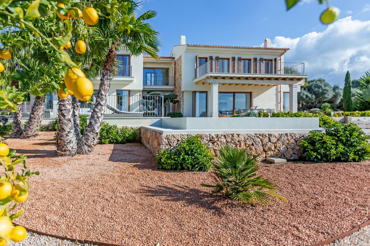 Chalet de diseño en Son Gual con vistas a la bahía de Palma