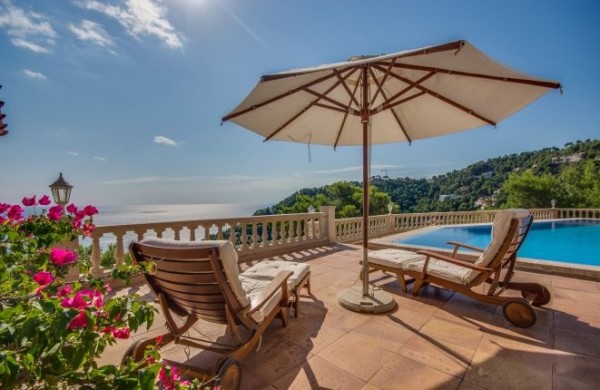 Villa bien cuidada en Canyamel con vistas al mar fantásticas