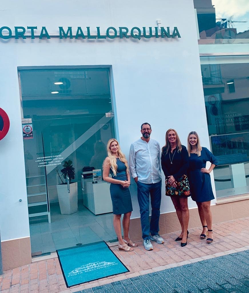 El nuevo equipo de Porta Mallorquina en Port d'Andratx (de izquierda a derecha): Stephanie Mohr, Michael Altenbeck, Linda Meurs y Ester Breitenbach.