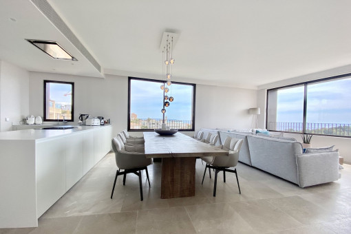 Salón-comedor abierto