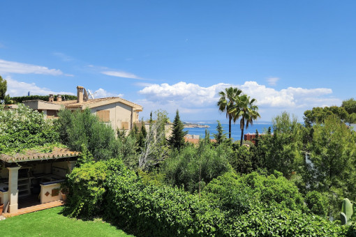 Vista desde el jardín privado hasta el mar