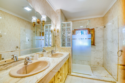 Uno de 6 baños