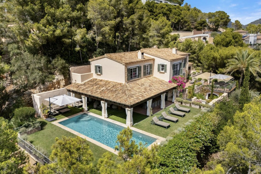 Vista exterior de la villa