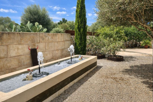 Fuente en el jardín