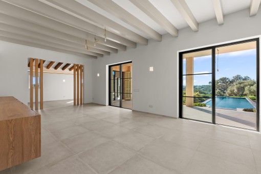 Salon abierto con mucha luz