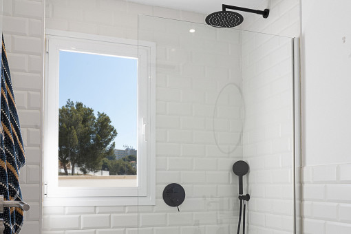 Baño Luminoso con Ventana