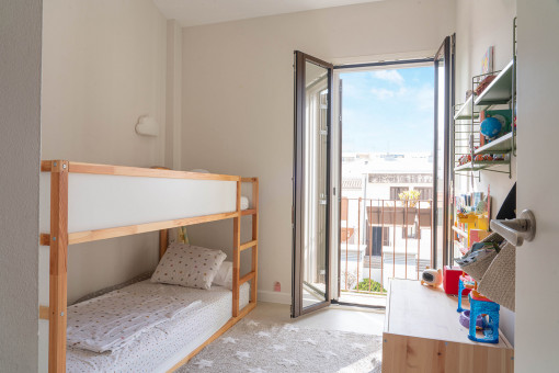 Uno de los tres dormitorios