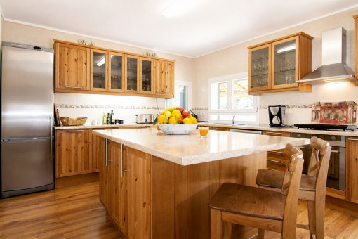 Cocina grande y moderna