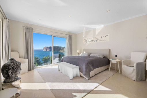 Dormitorio con grandiosas vistas al mar