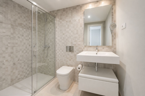 Segundo baño con ducha
