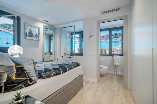 1. Dormitorio con baño en suite