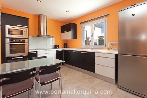 Confortable villa nuevo en un tranquilo entorno de Can Picafort