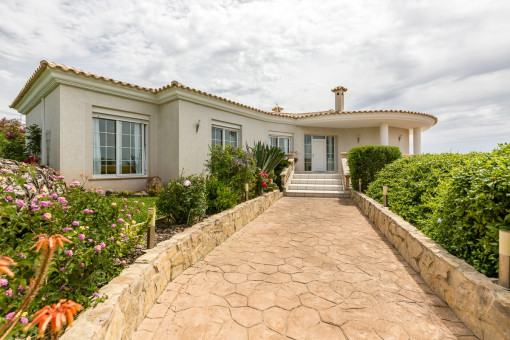 Moderno chalet espacioso con vistas panorámicas al mar en Tolleric