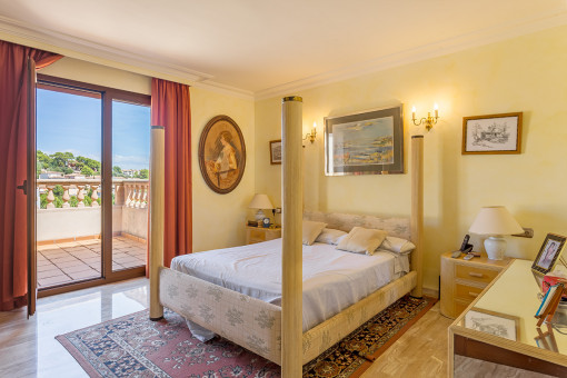Dormitorio doble con acceso a la terraza