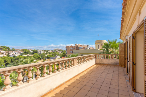 Balcón de 30 metros cuadrados con vistas hermosas