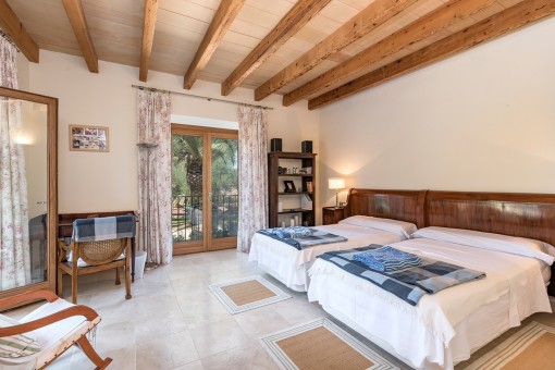 Otra habitación con acceso a la zona exterior