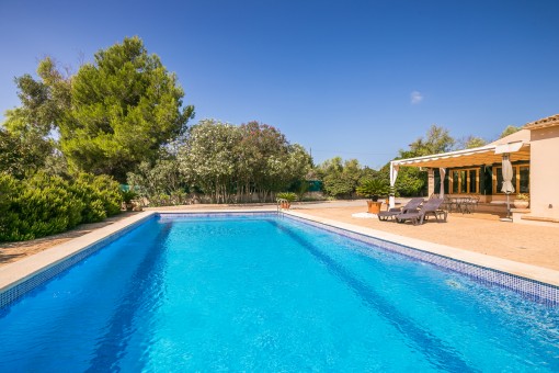 Finca mediterránea con piscina en Llucmajor - comprar