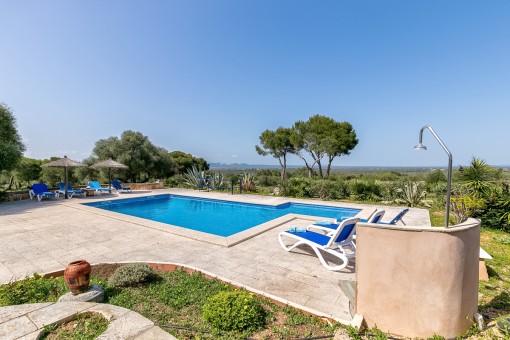 Acogedora casa de campo con piscina y vistas lejanas en Campos - comprar