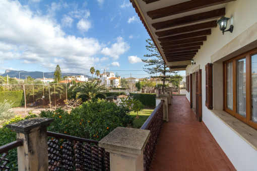 Área de jardín con árboles frutales