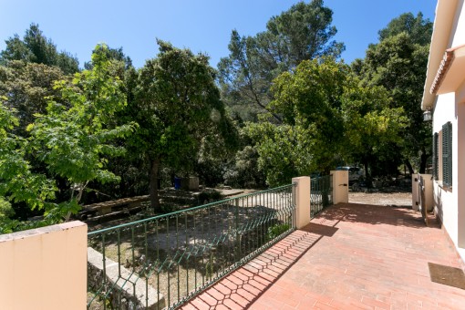 Terraza soleada en la planta superior