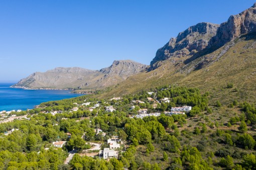 Solar con mucho potencial con vistas al mar y montaña en Betlem