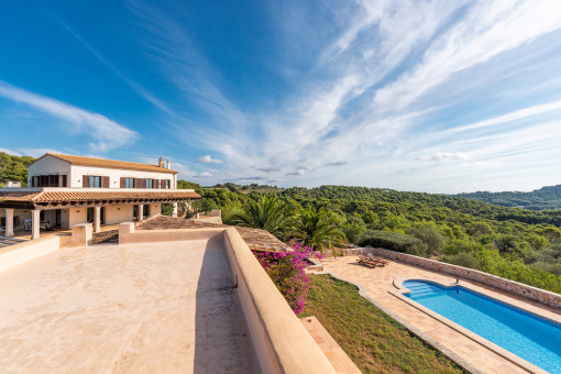 Magnífica finca con fantásticas vistas panorámicas en una ubicación única de Son Prohens