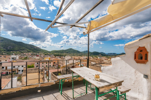 Encantadora casa con terraza y vistas panorámicas en Andratx