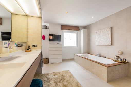 Baño con bañera