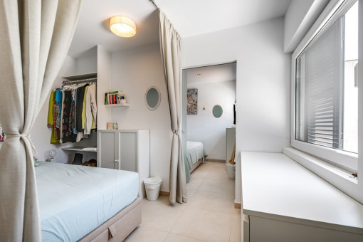 Dormitorio doble espacioso