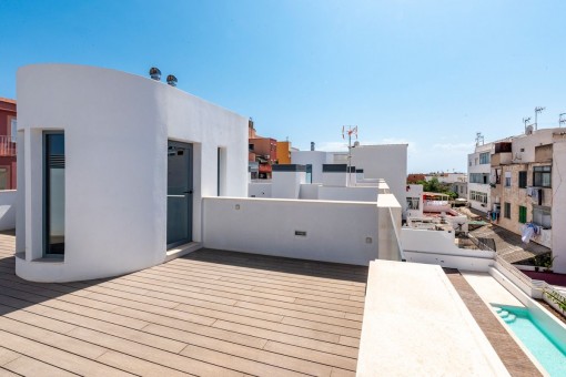 Moderno adosado de nueva construcción con piscina comunitaria, cerca de la playa en El Molinar