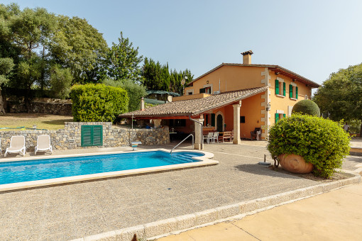 Residencia señorial en Alcúdia: elegancia, historia y exclusividad costera