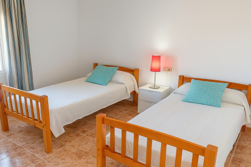 Segundo dormitorio en el primer piso