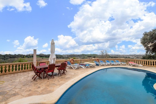 Finca mallorquín con diversas posibilidades de uso residencial y comercial en Lloret de Vistalegre