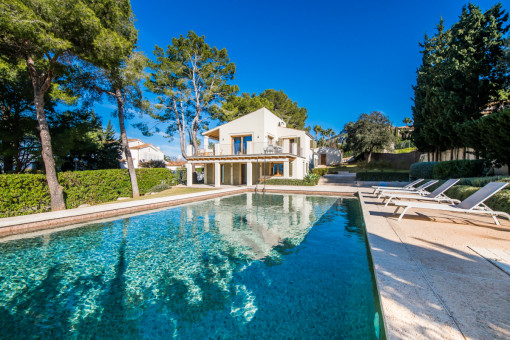 Chalet modernizado con arquitectura contemporánea y parcela de gran tamaño con licencia de alquiler vacacional en Bonaire