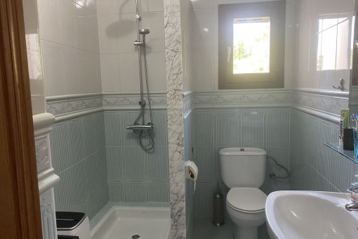 Baño con ducha
