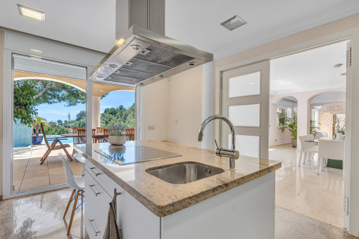 Cocina con isla central