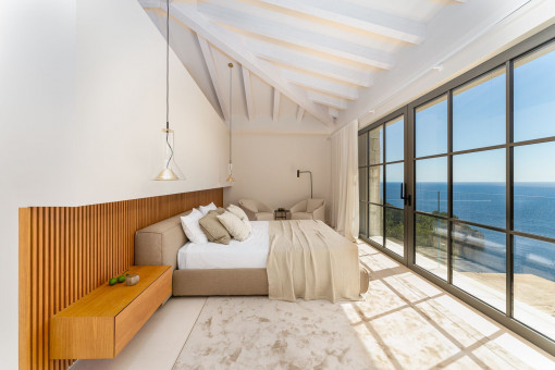 Dormitorio con vistas al mar